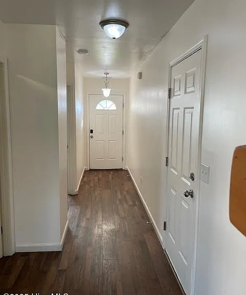 1112 Crestfield Way — Photo 2