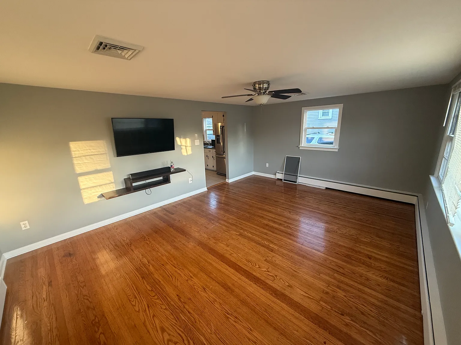 2 bed, 1700 sqft, $2,300 — Photo 3