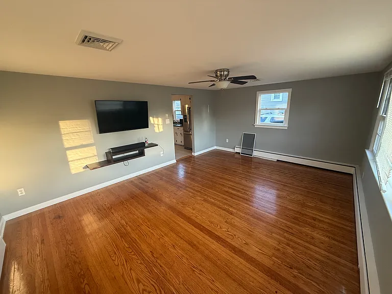 60 W Hamlin Ave — Photo 3