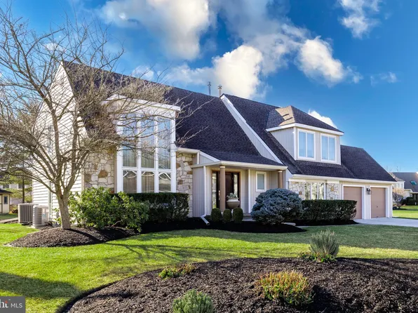 7 Fairhaven Ct, Cherry Hill, NJ 08003