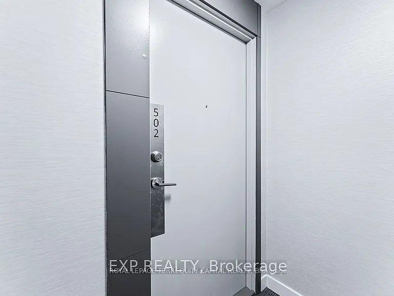 65 Oneida Cres SE #502 — Photo 2