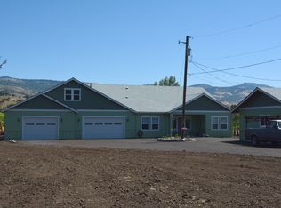 5723 S Pacific Hwy, Phoenix, OR 97535