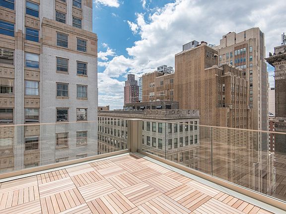 5th image of 1528 Walnut St #1301