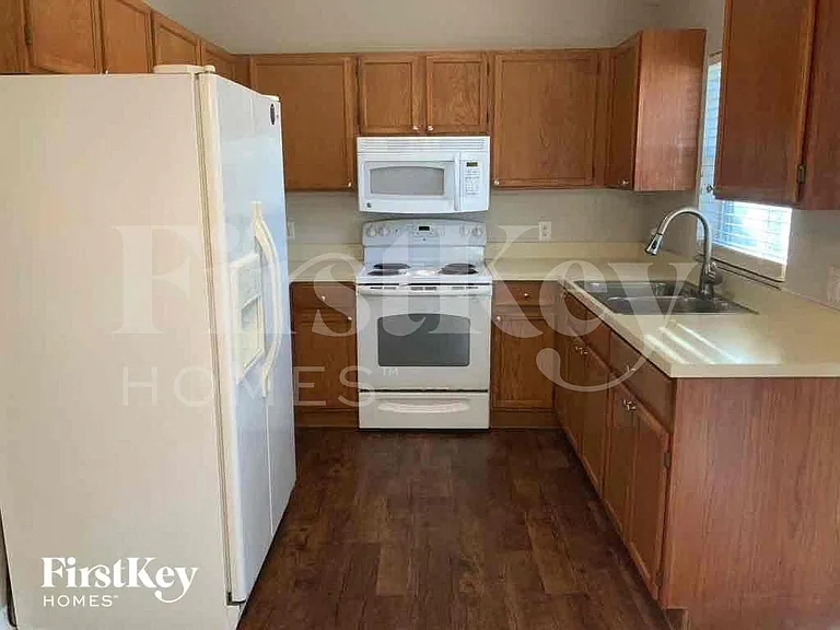 1414 Mara Ct — Photo 4
