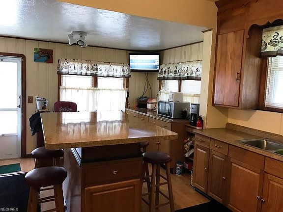 2nd image of 6058 W 130th St