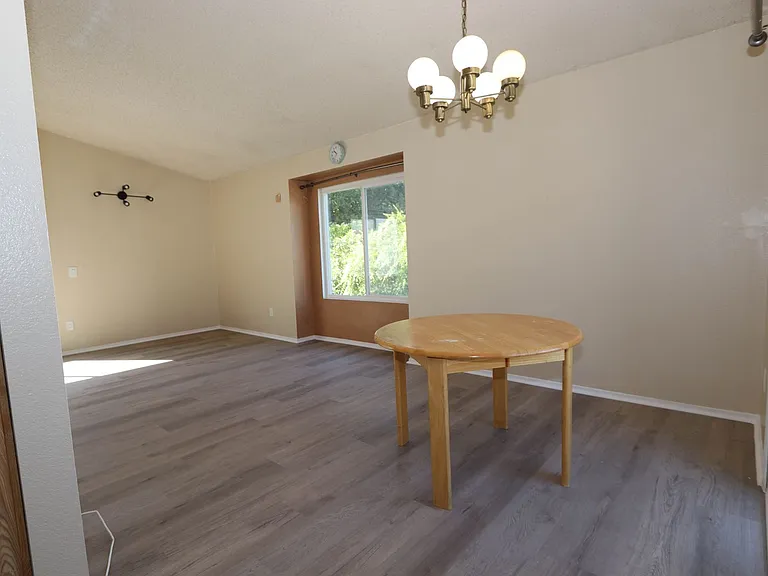24210 Sylvan Glen Rd #F — Photo 6