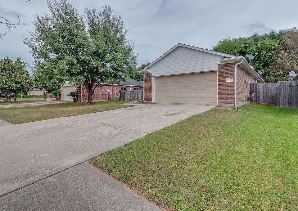 1st image of 7310 Greenwood Point Dr