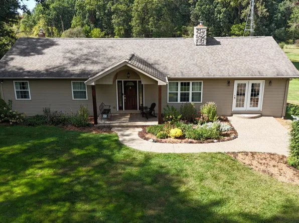 16976 S 15th St, Schoolcraft, MI 49087