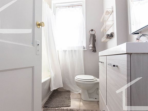 16 Glenville Ave. #3 Boston (Allston) Unit Photo 10