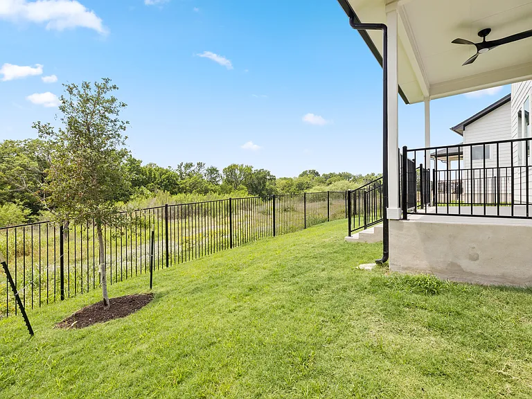 1608 Kit Cir — Photo 33