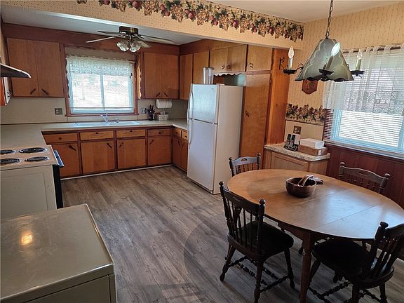 2nd image of 264 Springfield Ave