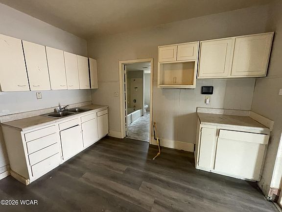 4th image of 820 King St