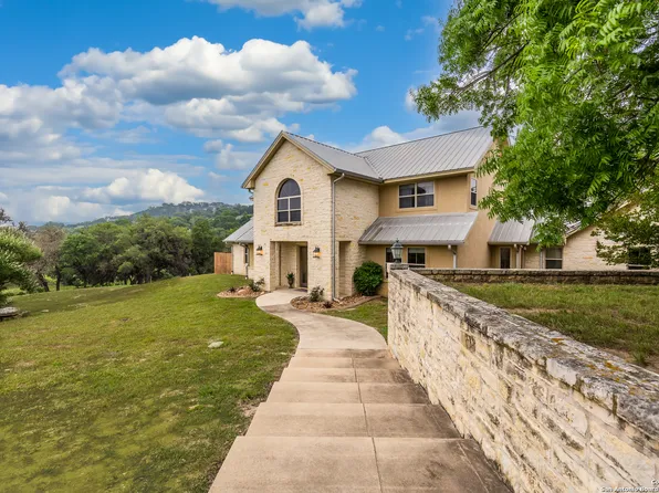 170 Echo Falls, Comfort, TX 78013