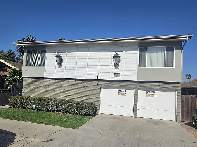 815GL — Photo 10