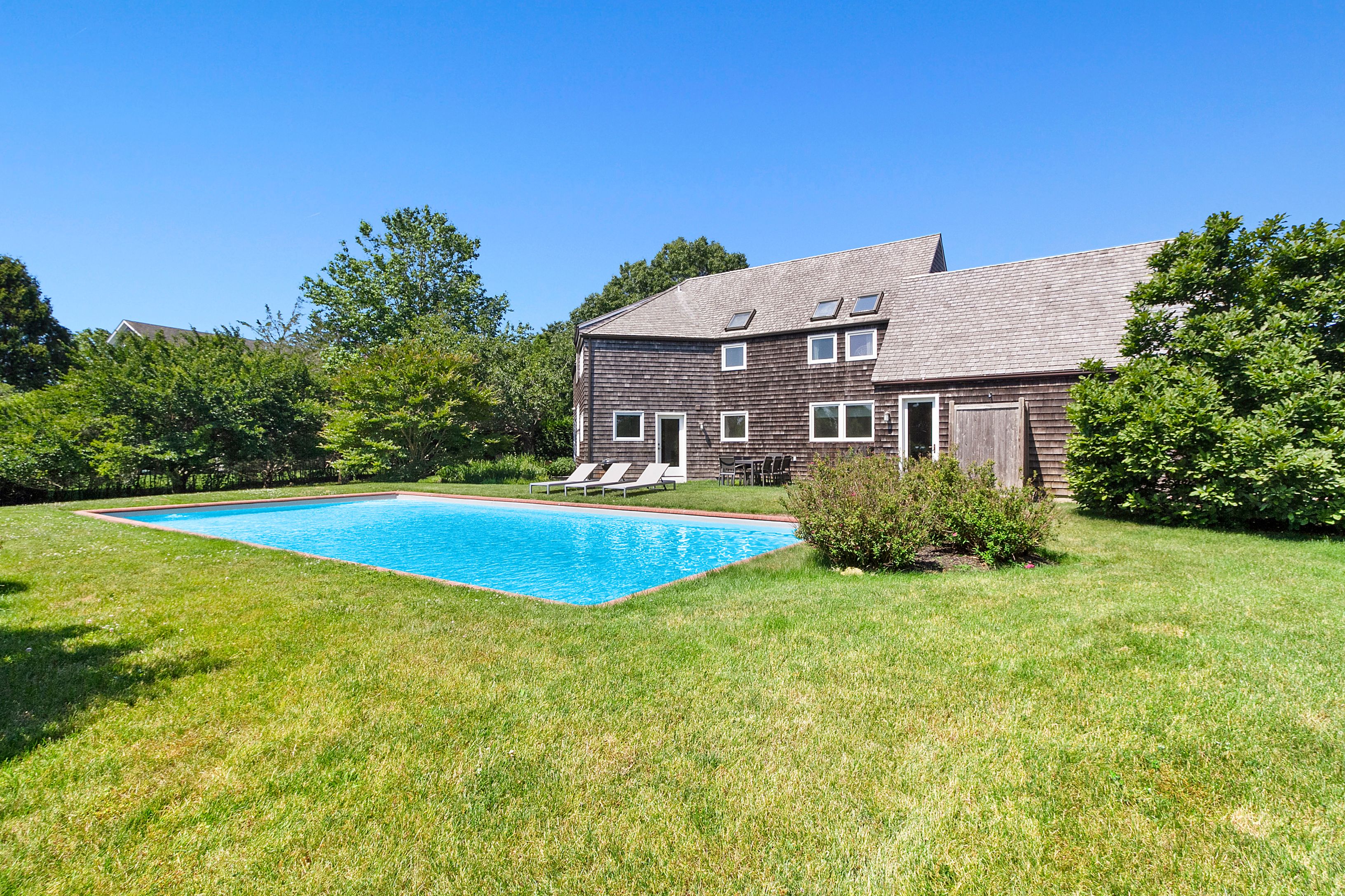 701 Halsey Ln, Bridgehampton, NY 11932 Out East