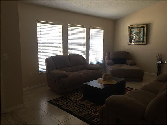 5th image of 1820 Plumtree Dr