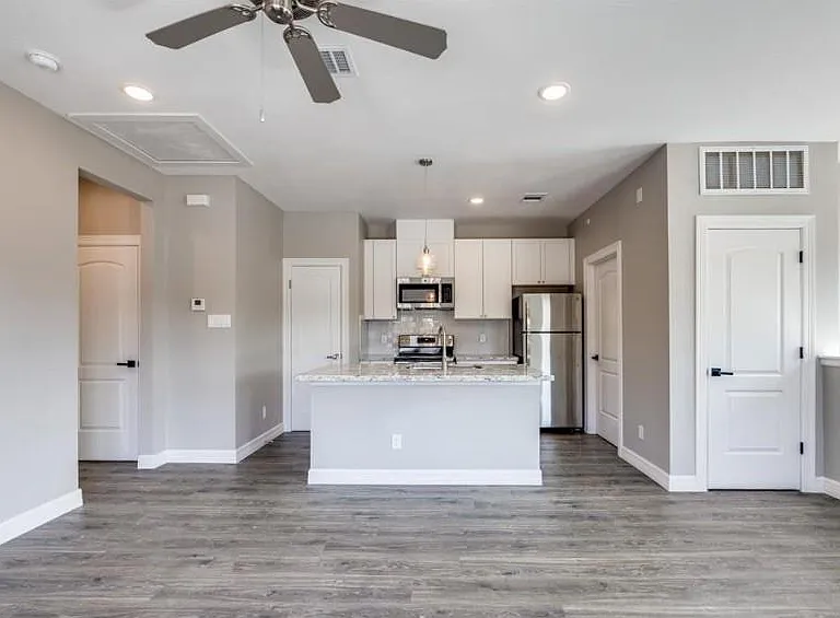 5262 Ella Blvd #707B — Photo 3