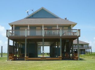 440 Atkinson St, Crystal Beach, TX 77650