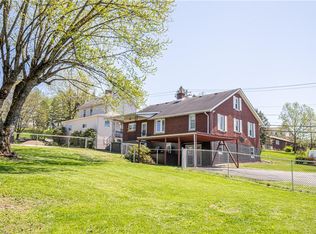1 Pike Ln, Connellsville, PA 15425