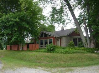 12477 Circuit St, Waterford, PA 16441