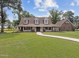 5761 Eagle Pass Dr, Youngsville, LA 70592
