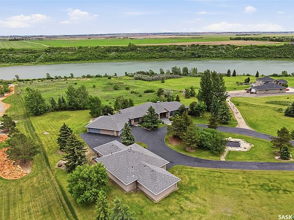 2nd image of 48 Cathedral Bluffs Road