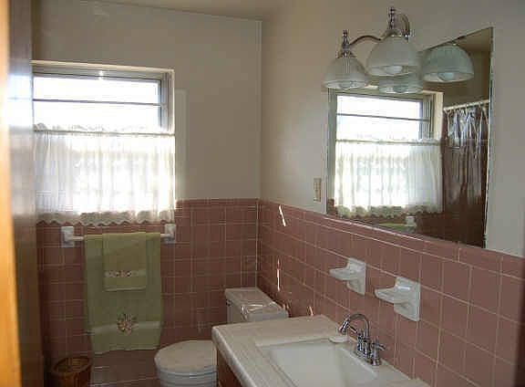 3rd image of 3737 Earle Dr