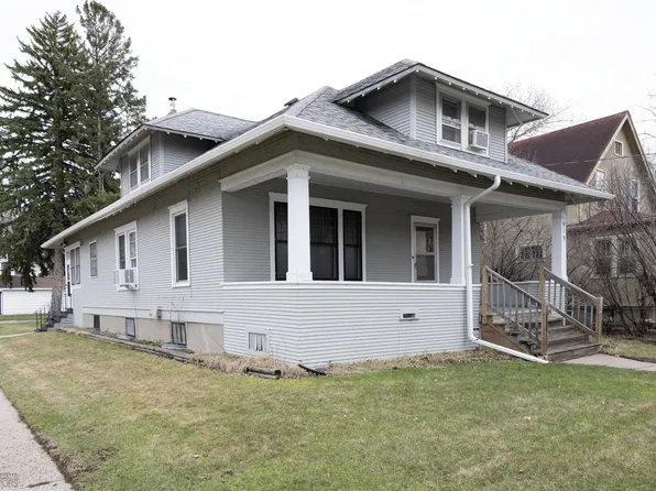 919 2nd St N, Fargo, ND 58102