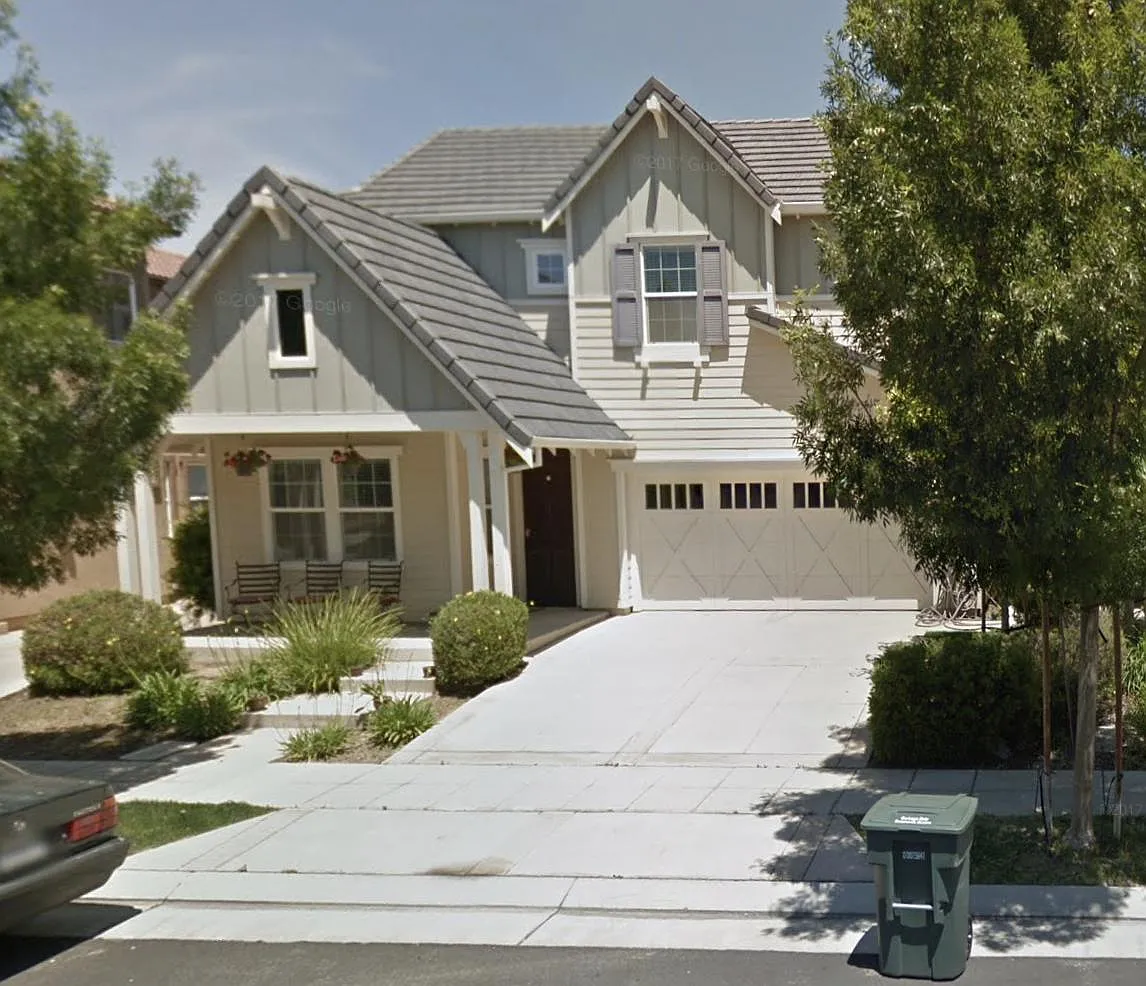 202 S Pacifico St photo 1