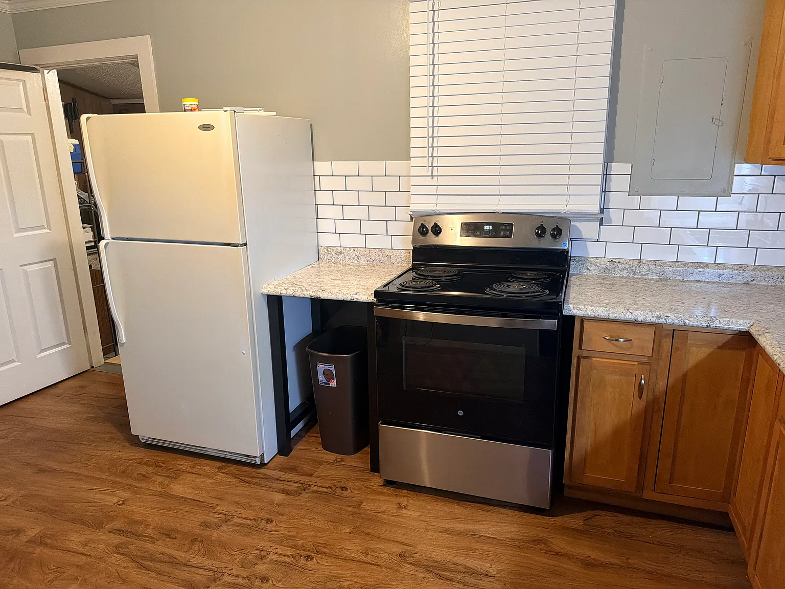 2 bed, 884 sqft, $1,375 — Photo 4