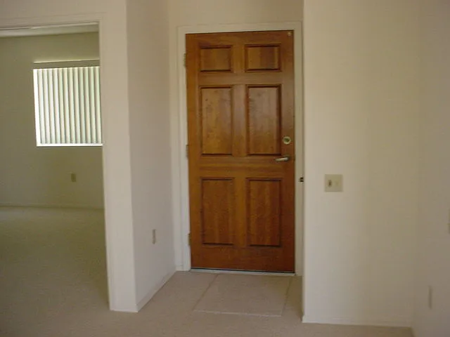 1492 W Belfry Ct — Photo 5