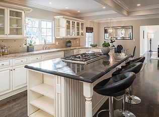 366 Sycamore Gln, Pasadena, CA 91105