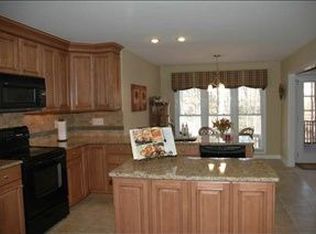 202 Farming Creek Dr, Simpsonville, SC 29680