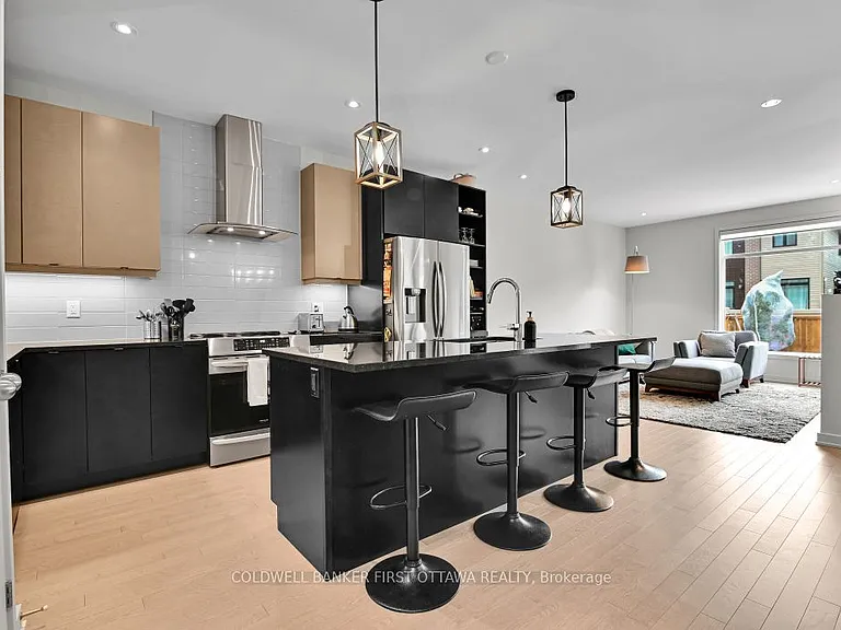 1035 Eider St — Photo 7