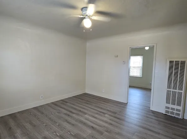 3285 E Tyler Ave APT C, Fresno, CA 93702