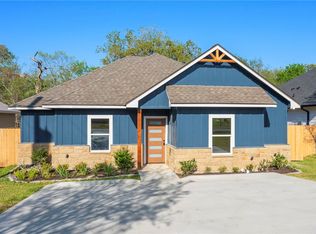 1614 Robeson St, Bryan, TX 77803