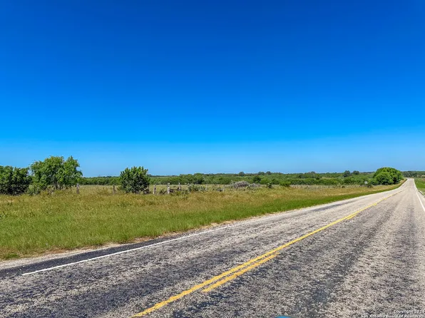 2791 CR 442, Stockdale, TX 78160