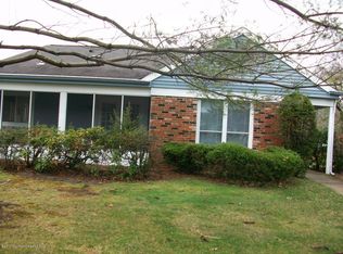 949 Liverpool Cir #B, Manchester Township, NJ 08759