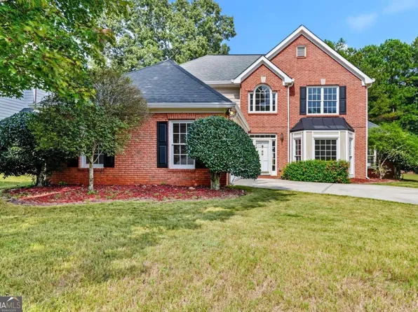 69 Championship Ct, Fayetteville, GA 30215