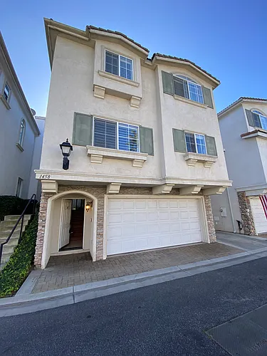1458 Elin Pointe Dr Photo 1