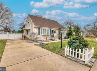 12 Grace Dr, Hamilton, NJ 08610