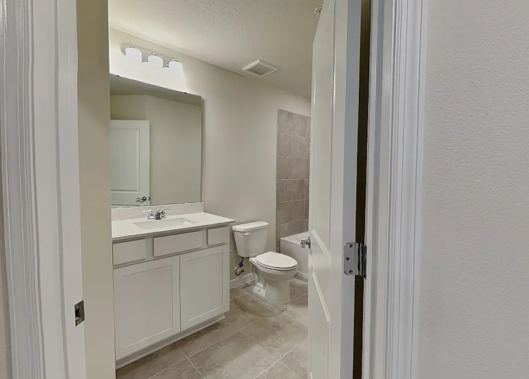 461 Beryl Cv — Photo 9