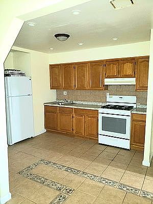 1st image of 934 E 81st St Floor 2