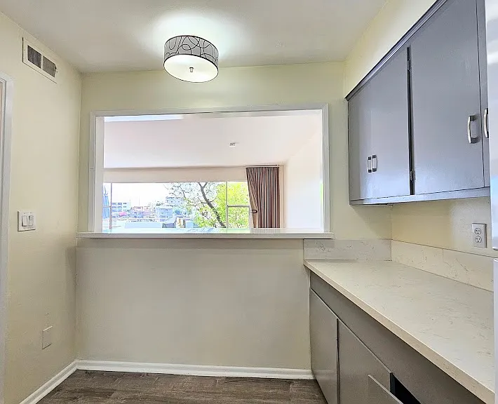 2640-46 Curlew St #42 — Photo 9