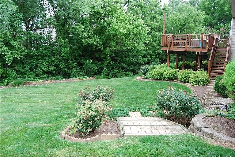 1st image of 7913 Yellowwood Dr