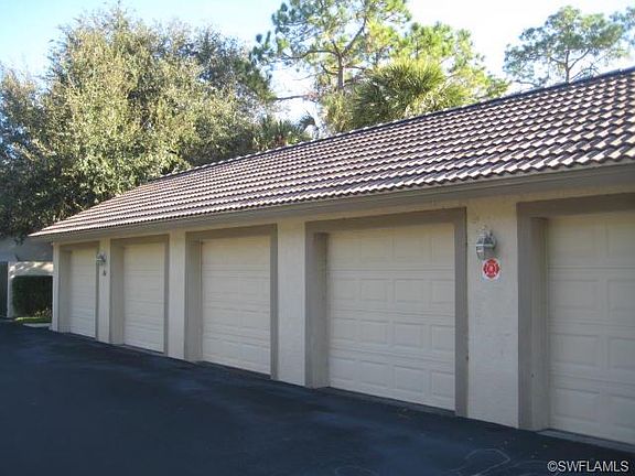 2nd image of 161 Robin Hood Cir Unit 101