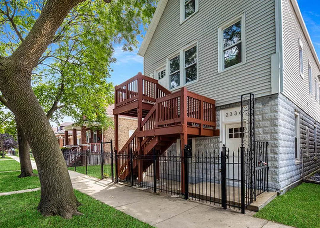 2 bed, 1150 sqft, $1,800 — Photo 1
