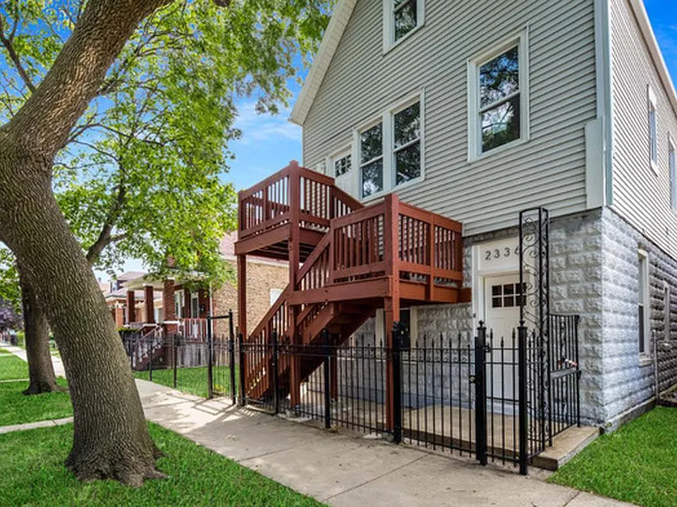 2336 N Mango Ave #1