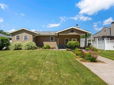 621 Broadway St, West Burlington, IA, 52655