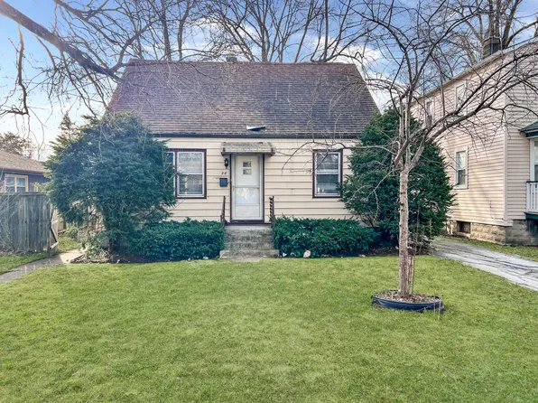 28 W 35th Pl, Steger, IL 60475